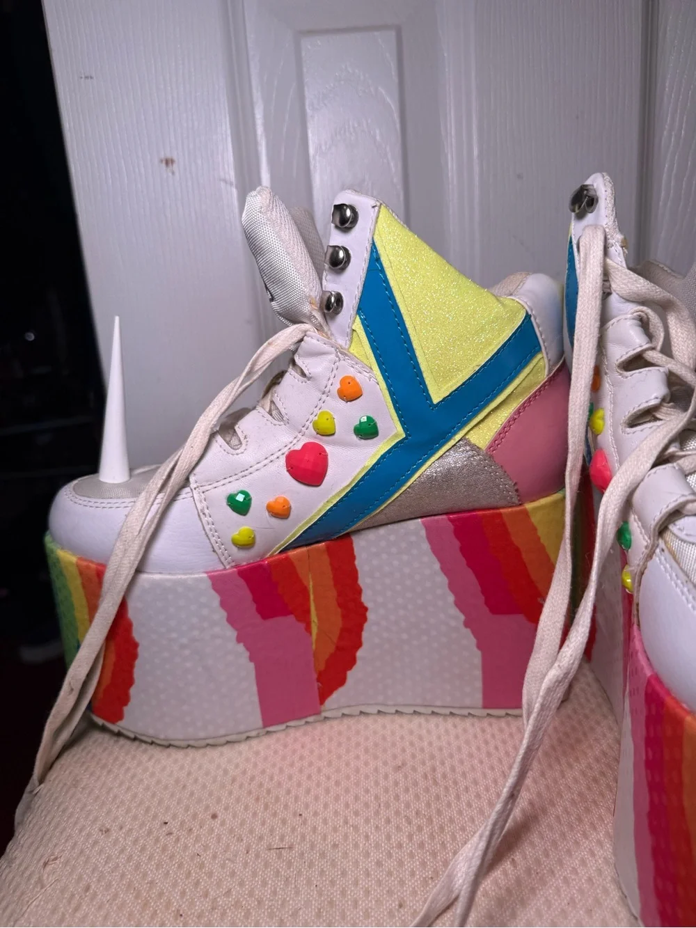YRU qozmo unicorn